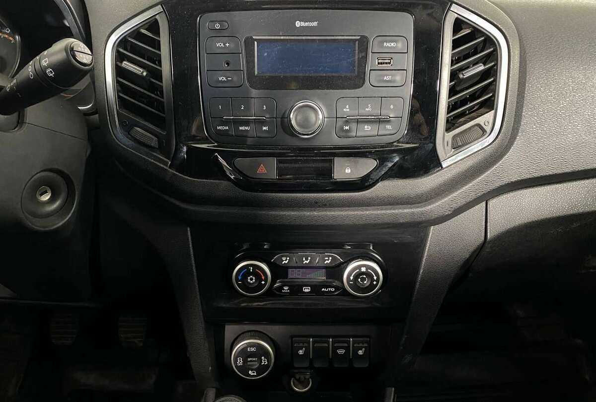 Hyundai Solaris с пробегом — 2015 год. Фото: #12