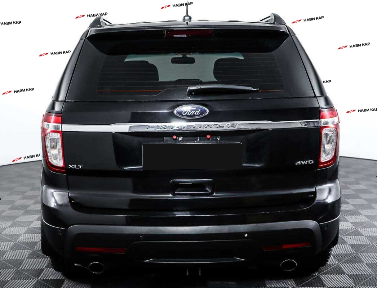 Ford Explorer с пробегом — 2013 год. Фото: #5