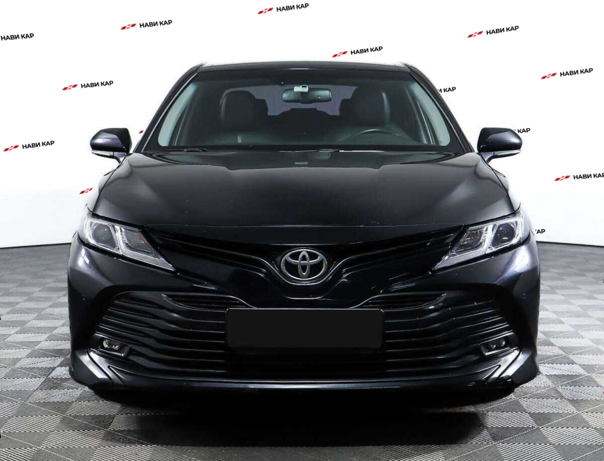Toyota Camry с пробегом — 2020 год. Фото: #1