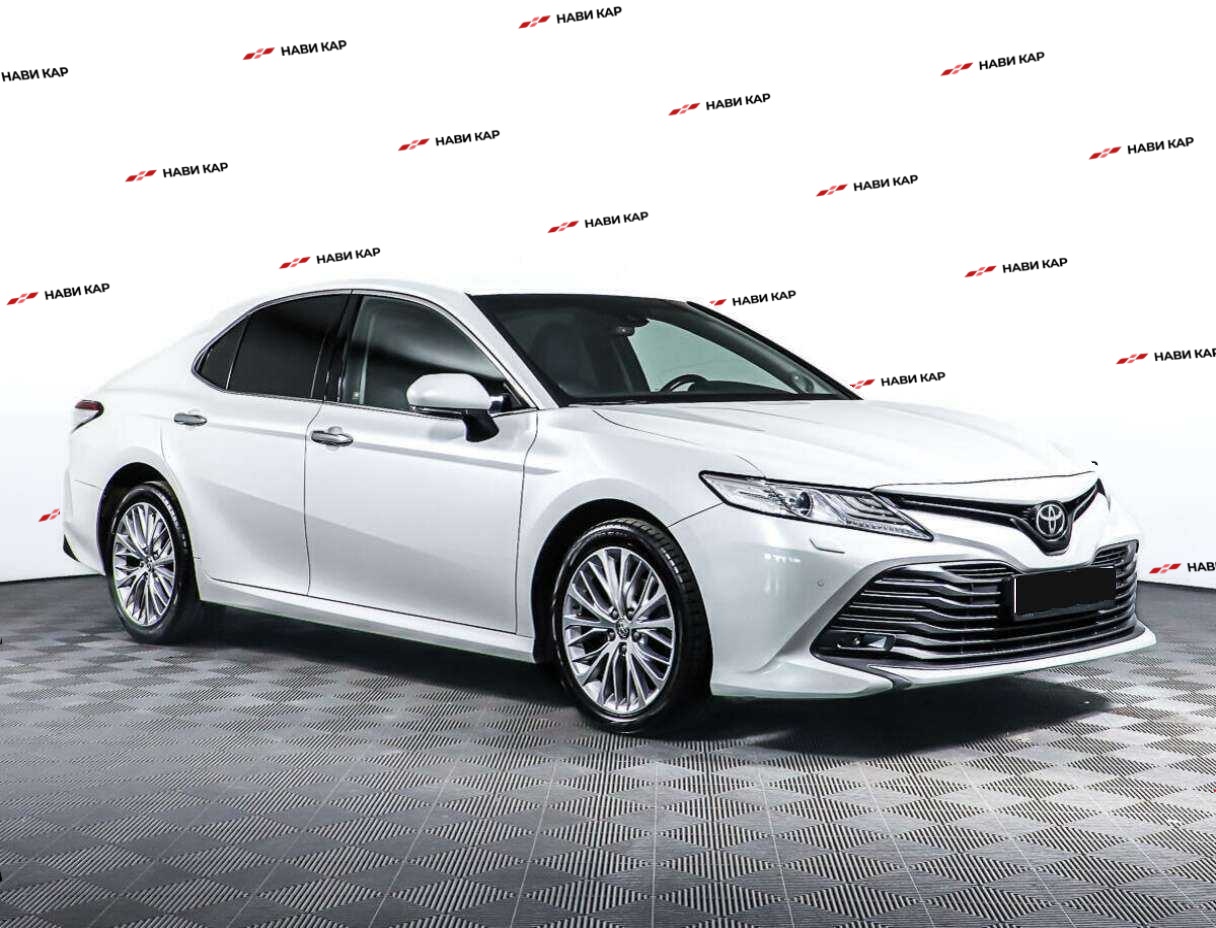 Toyota Camry с пробегом — 2019 год. Фото: #2