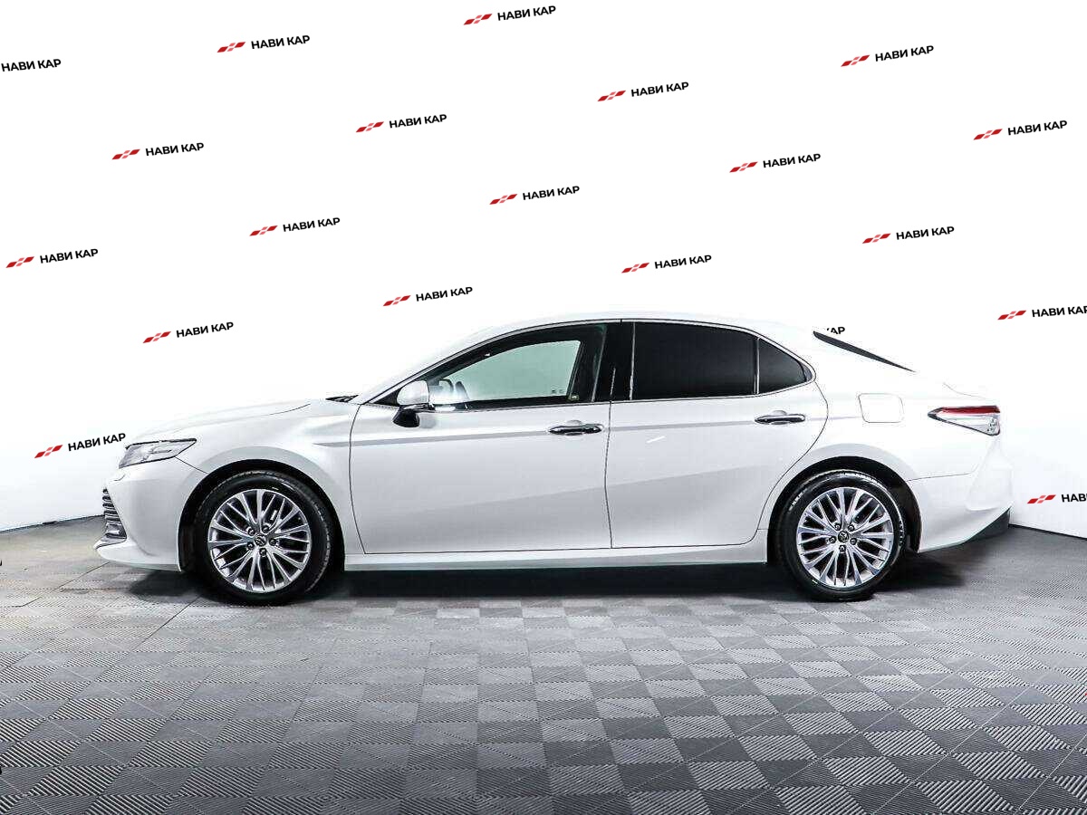 Toyota Camry с пробегом — 2019 год. Фото: #7