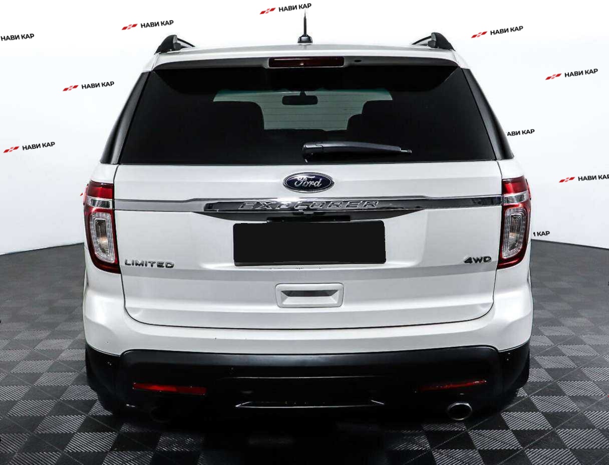 Ford Explorer с пробегом — 2012 год. Фото: #5