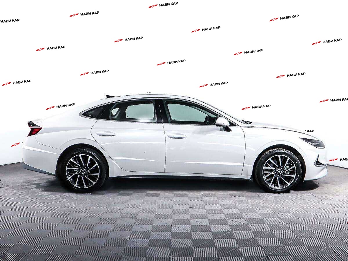 Hyundai Sonata с пробегом — 2022 год. Фото: #3