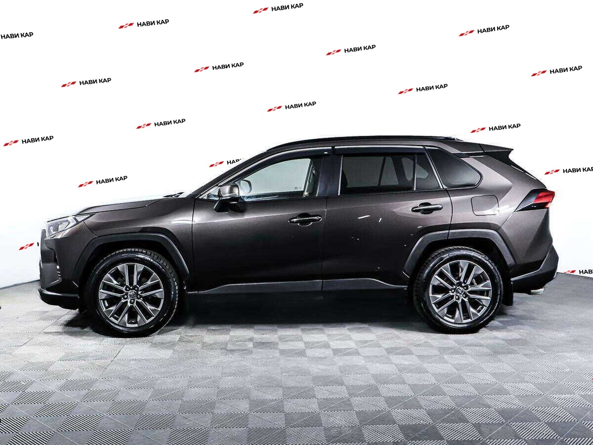 Toyota RAV4 с пробегом — 2019 год. Фото: #7