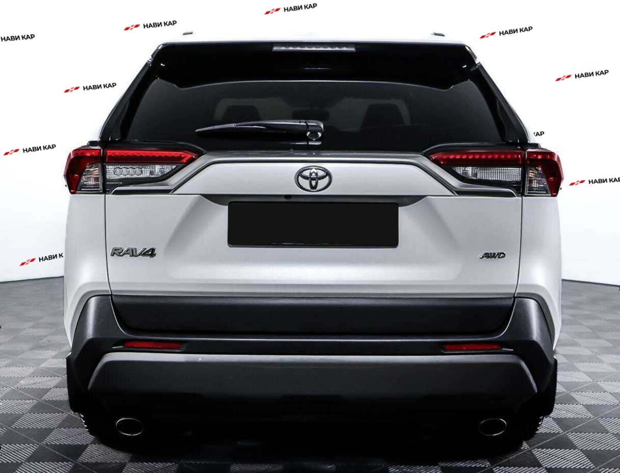 Toyota RAV4 с пробегом — 2020 год. Фото: #5