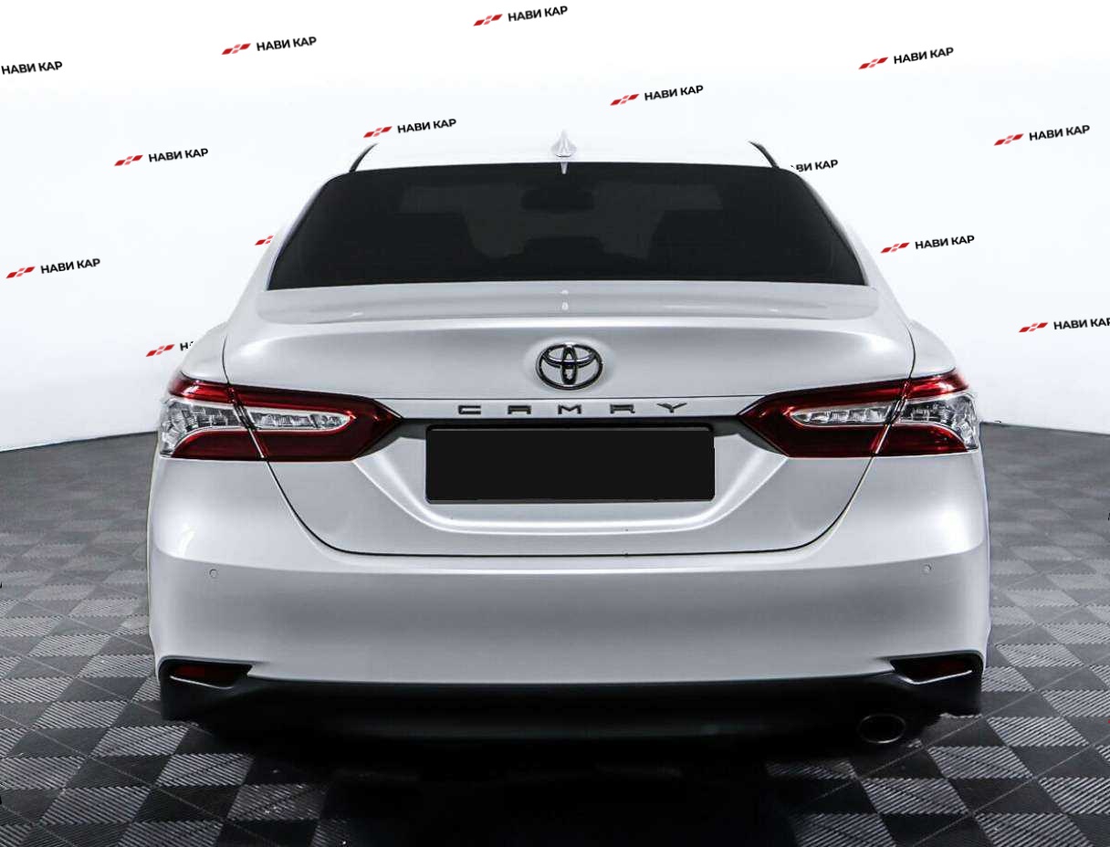 Toyota Camry с пробегом — 2018 год. Фото: #5