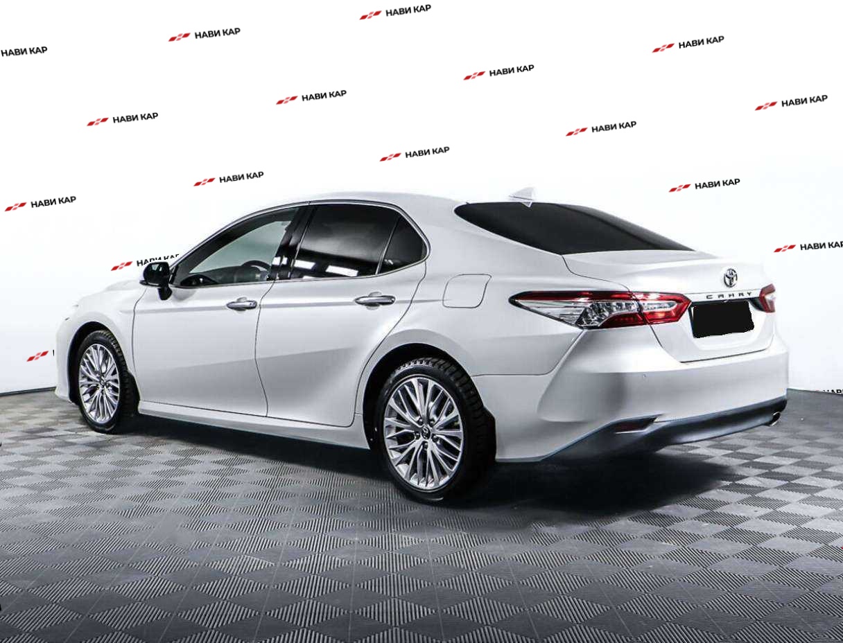 Toyota Camry с пробегом — 2018 год. Фото: #6
