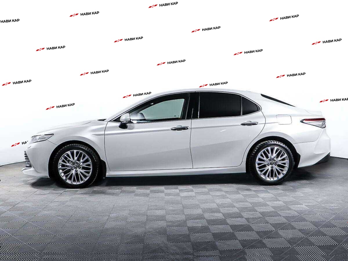 Toyota Camry с пробегом — 2018 год. Фото: #7