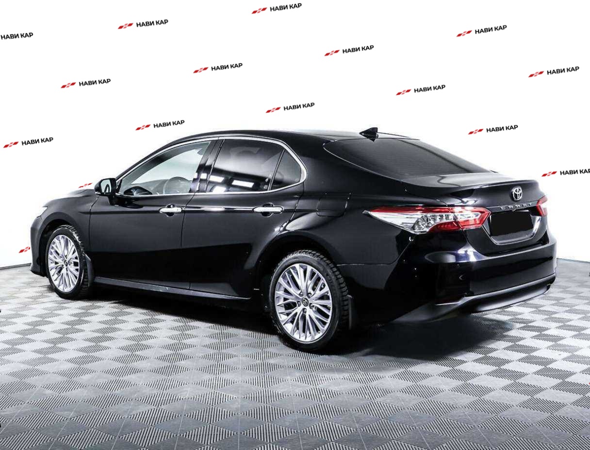 Toyota Camry с пробегом — 2019 год. Фото: #6