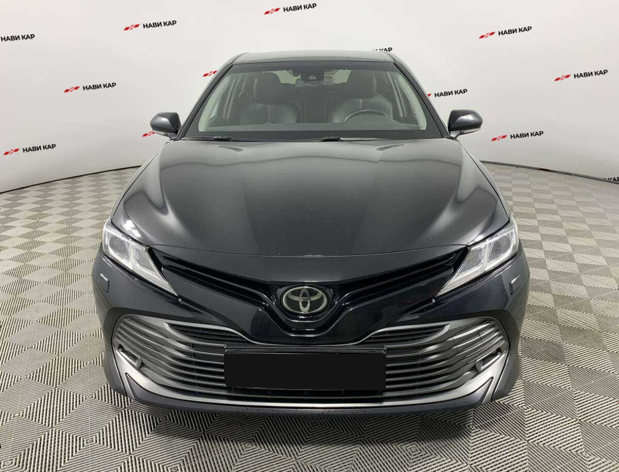 Toyota Camry с пробегом — 2019 год. Фото: #1