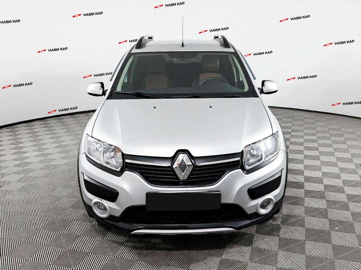 Renault Sandero с пробегом — 2018 год. Фото: #1