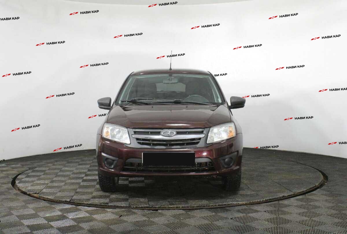 Lada (ВАЗ) Granta с пробегом — 2015 год. Фото: #1