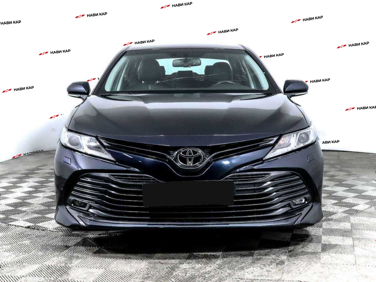 Toyota Camry с пробегом — 2019 год. Фото: #1