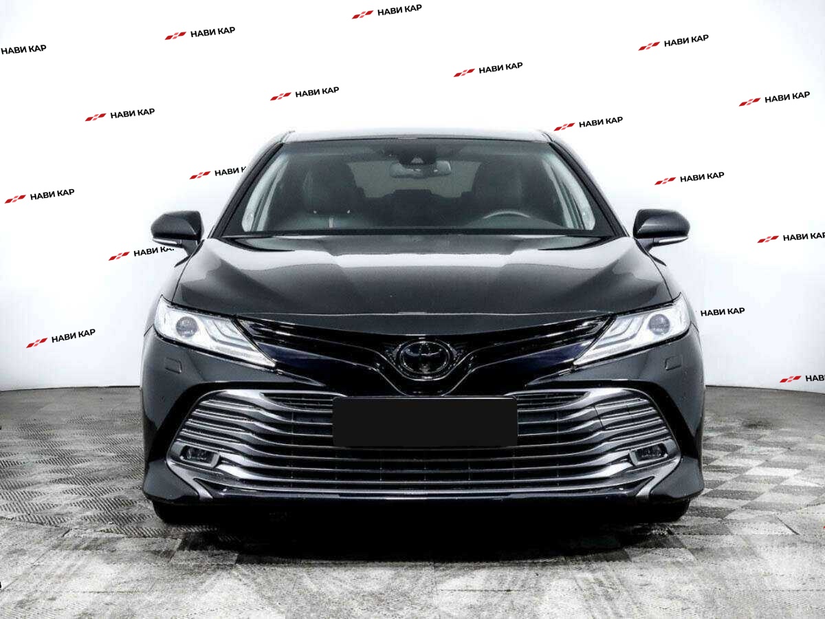 Toyota Camry с пробегом — 2019 год. Фото: #1
