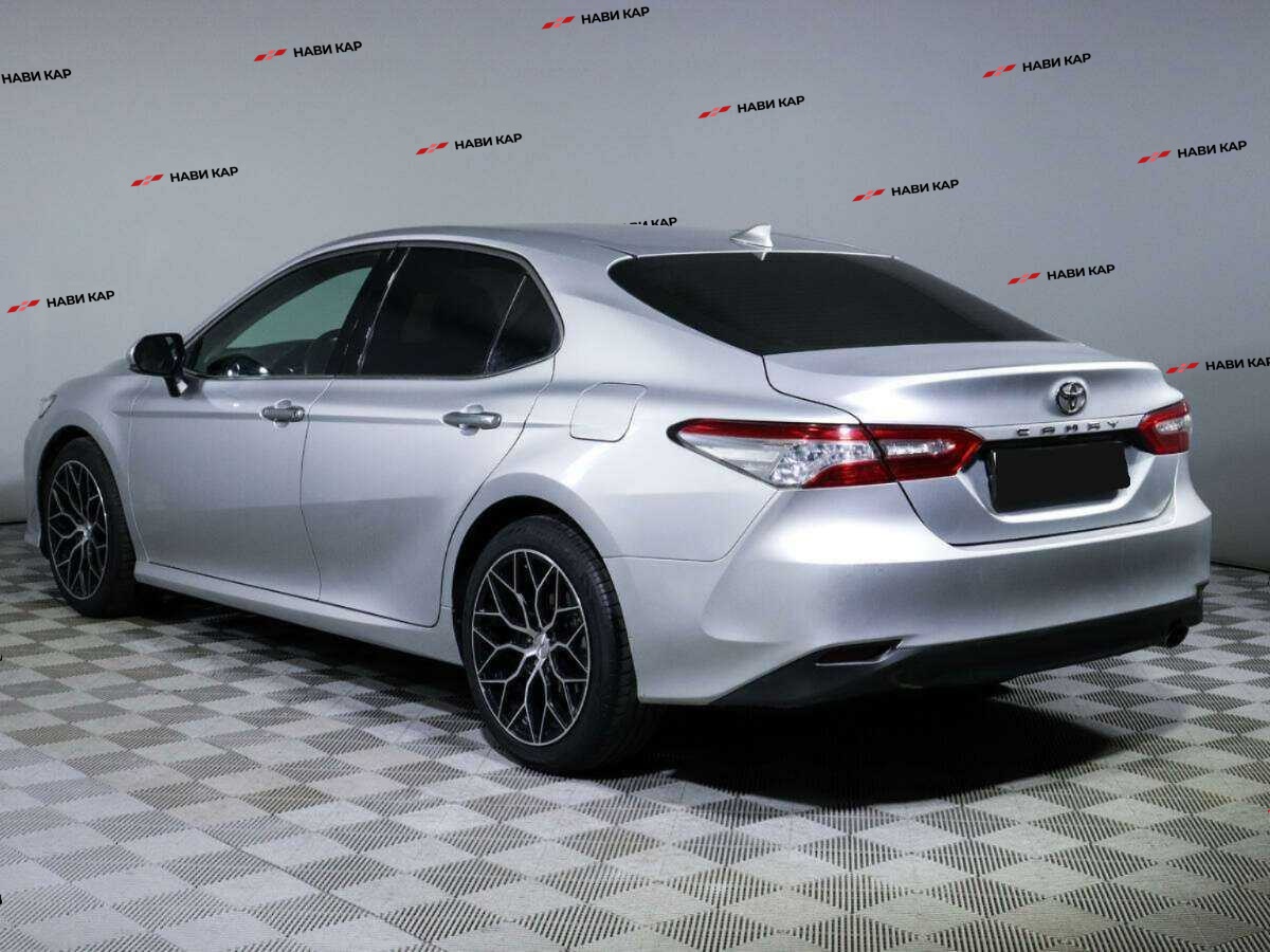 Toyota Camry с пробегом — 2020 год. Фото: #4