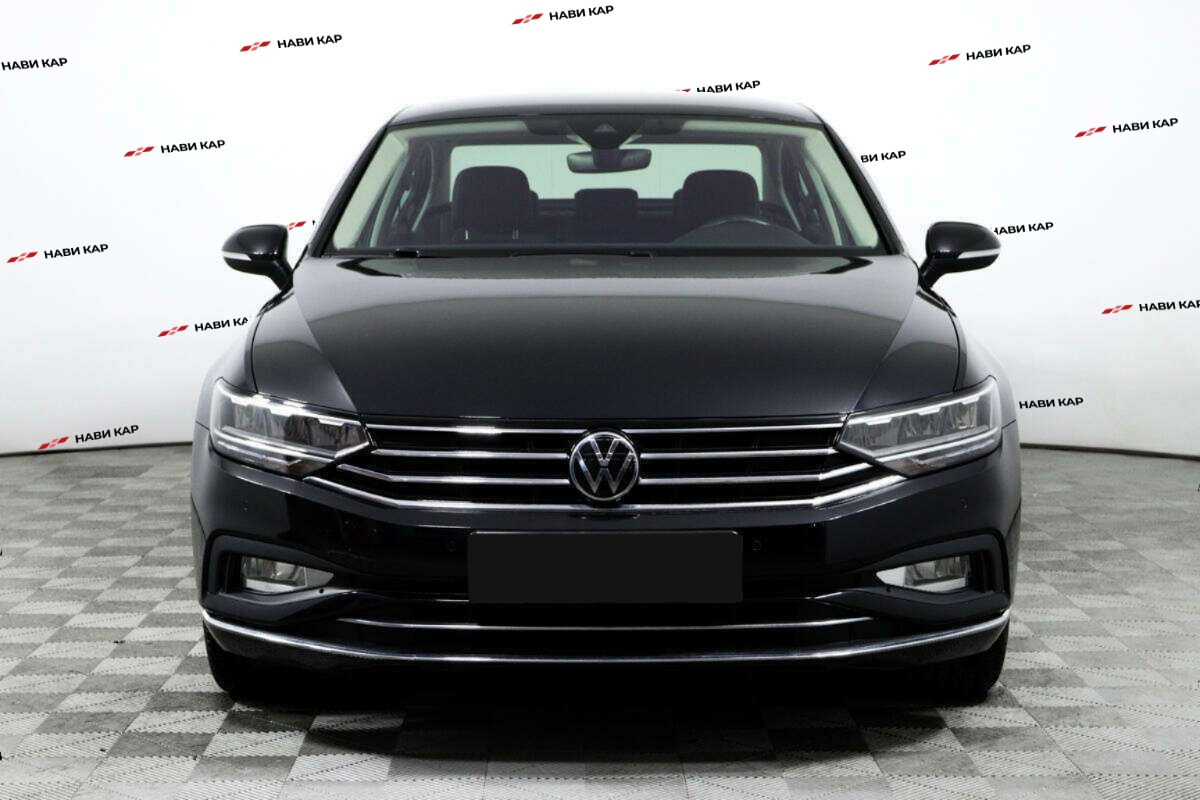 Volkswagen Passat с пробегом — 2021 год. Фото: #1