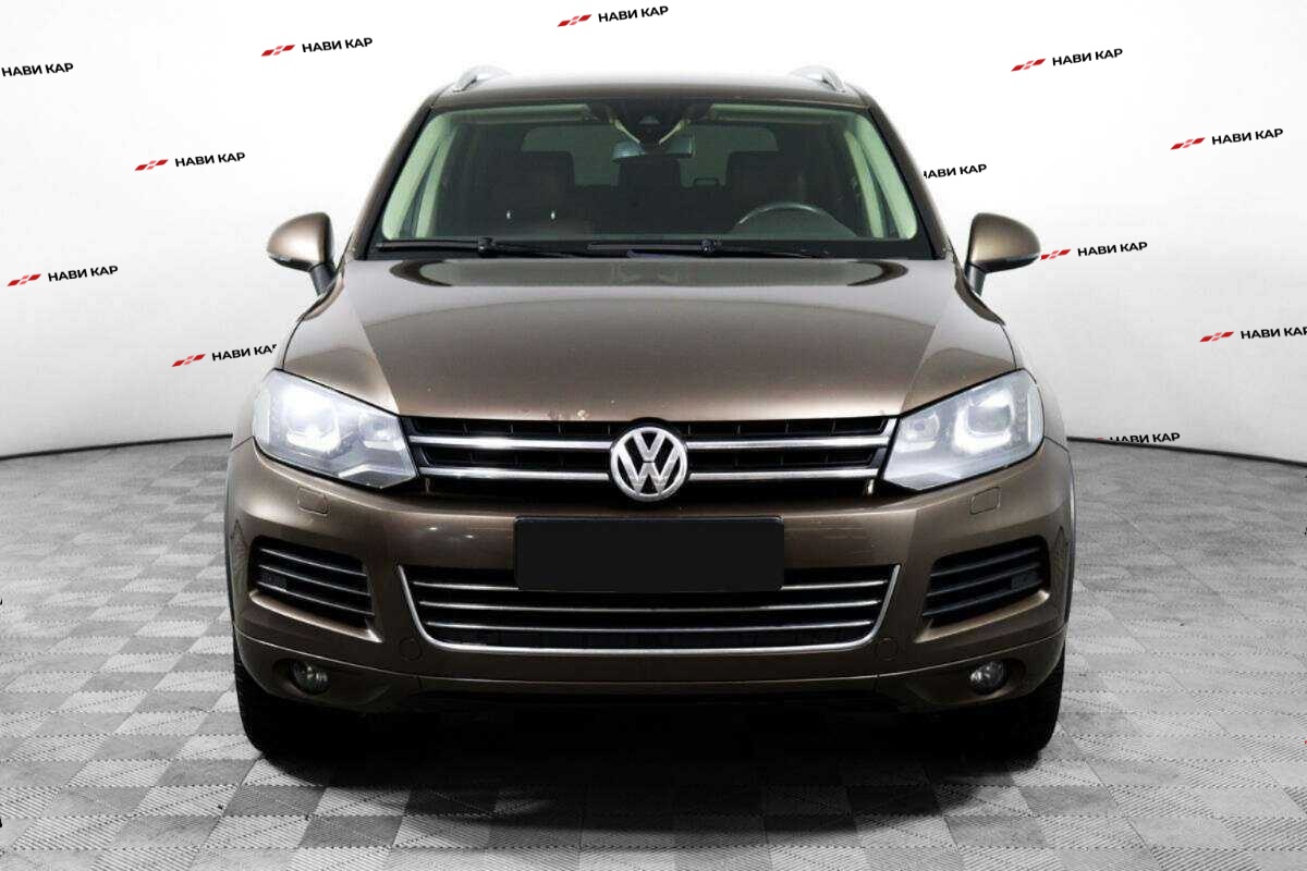 Volkswagen Touareg с пробегом — 2012 год. Фото: #1