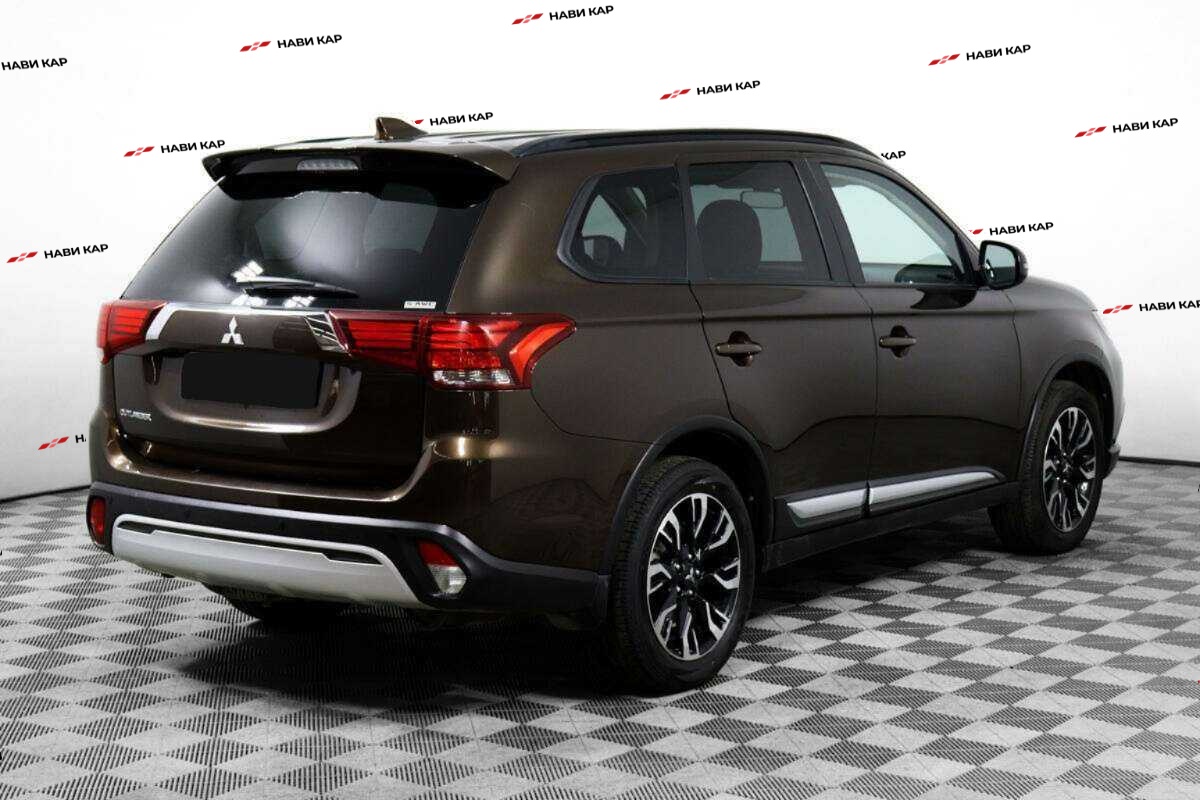 Mitsubishi Outlander с пробегом — 2022 год. Фото: #4