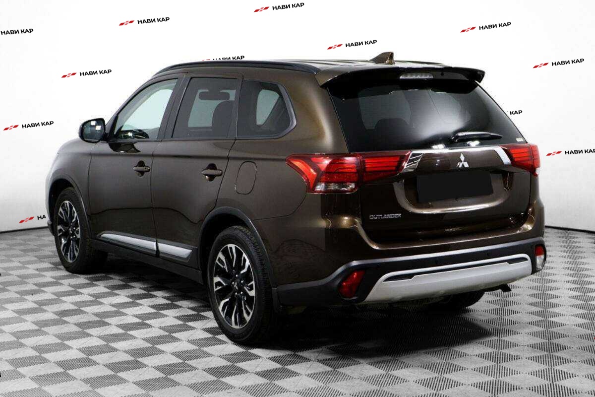 Mitsubishi Outlander с пробегом — 2022 год. Фото: #6