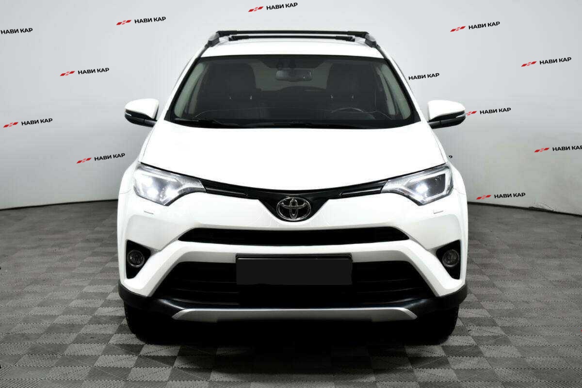 Toyota RAV4 с пробегом — 2018 год. Фото: #1