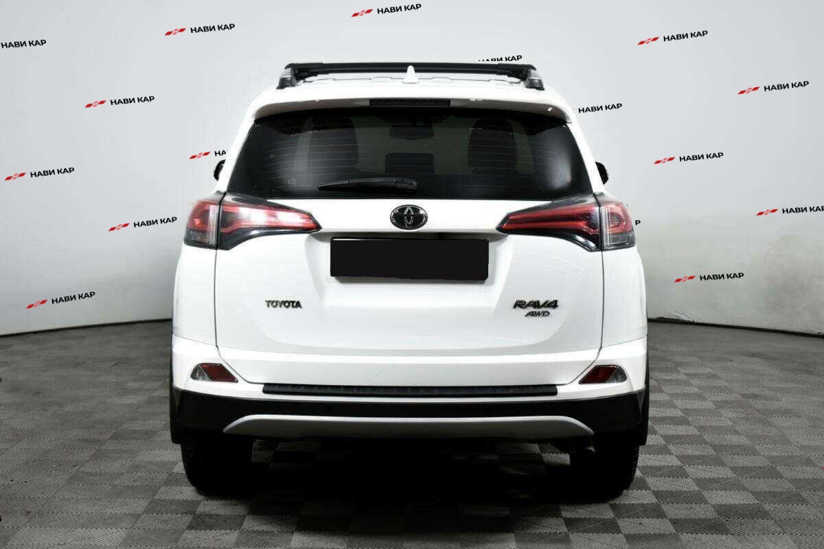 Toyota RAV4 с пробегом — 2018 год. Фото: #5