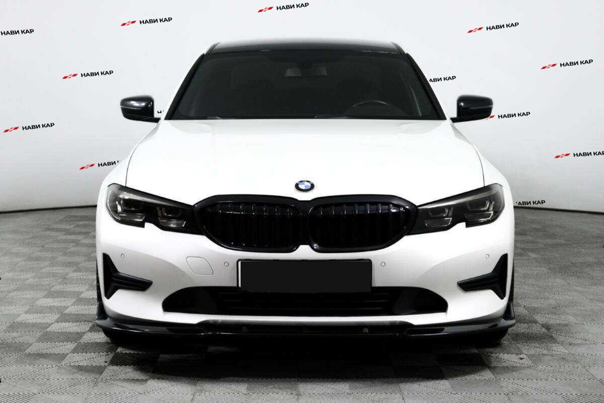BMW 3 серии с пробегом — 2019 год. Фото: #1