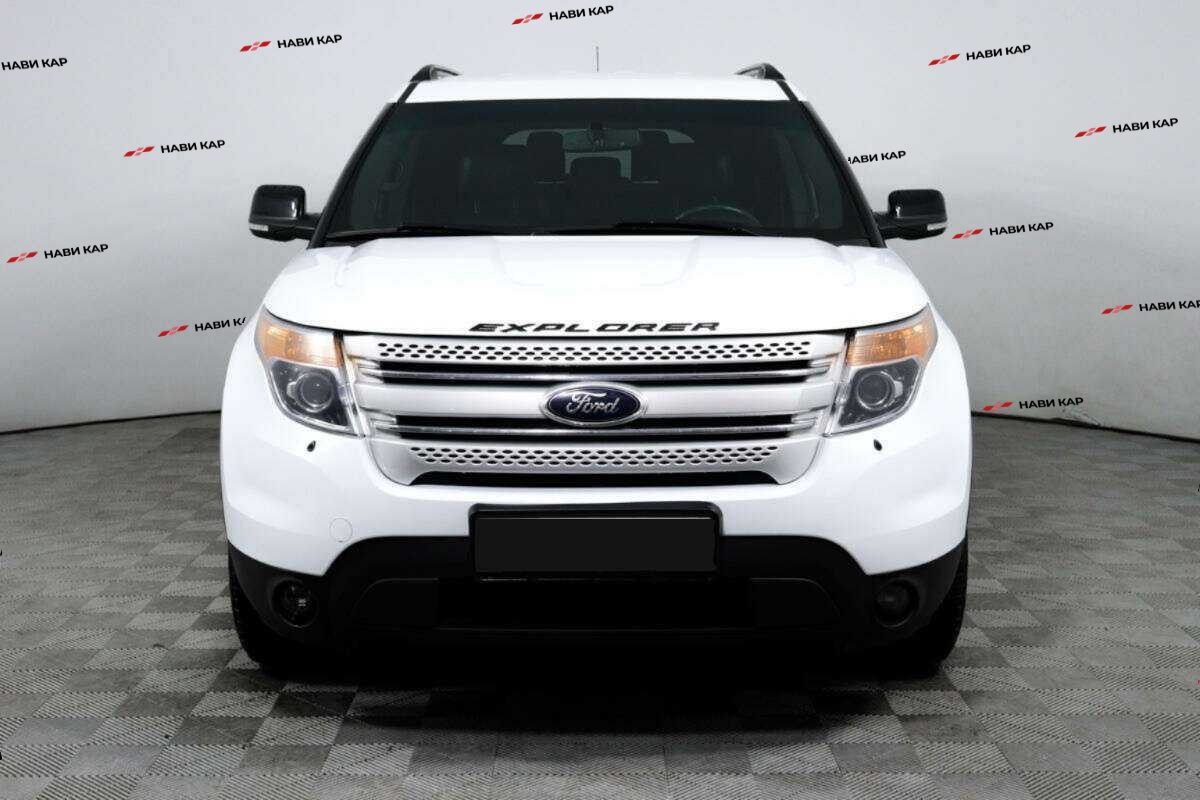 Ford Explorer с пробегом — 2015 год. Фото: #1