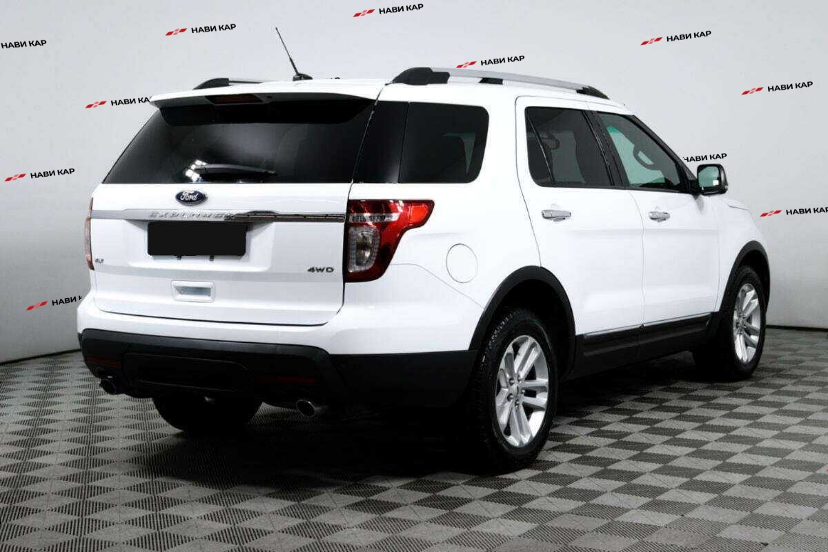 Ford Explorer с пробегом — 2015 год. Фото: #4