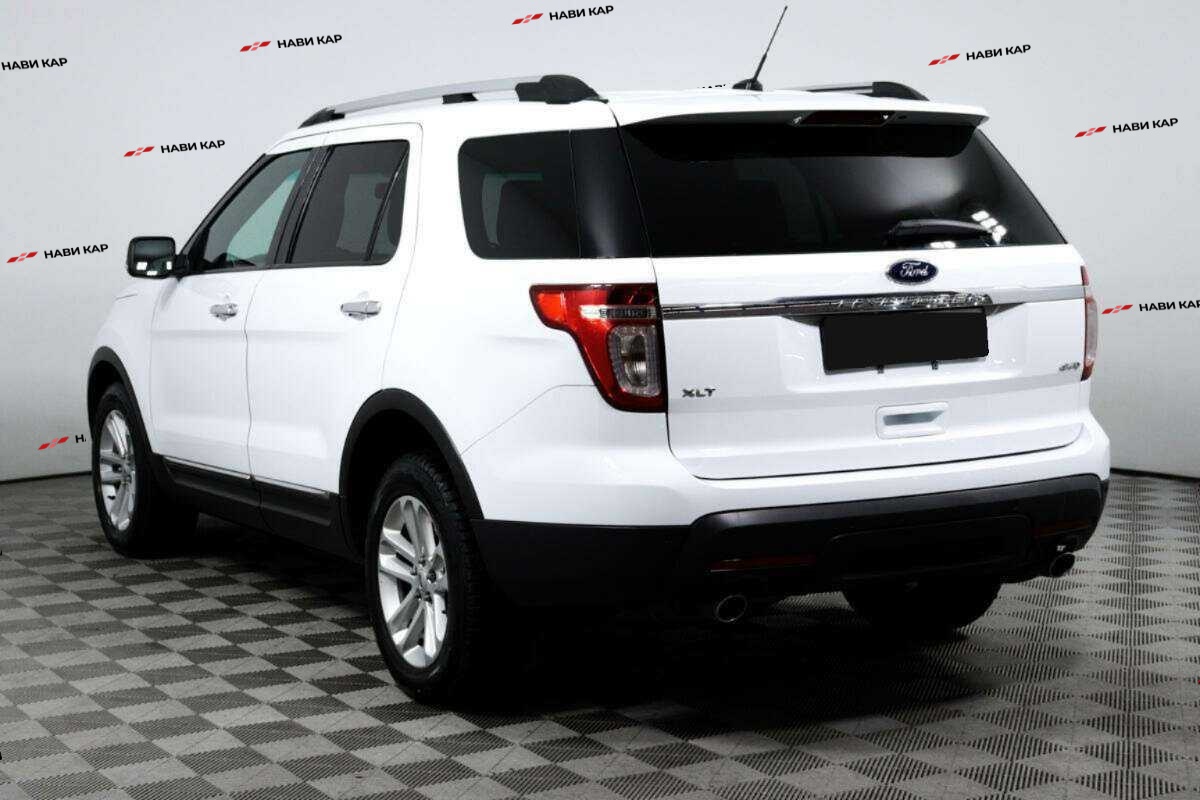 Ford Explorer с пробегом — 2015 год. Фото: #6