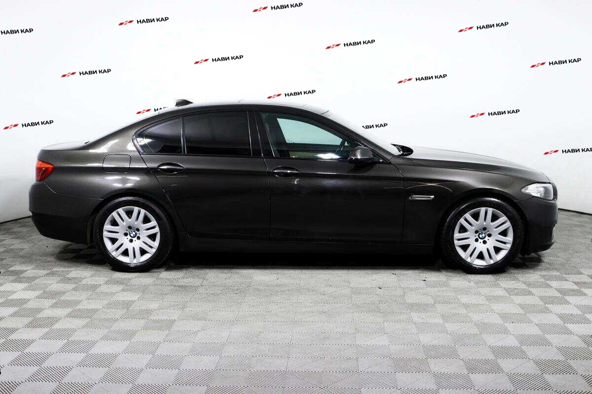 BMW 5 серии с пробегом — 2015 год. Фото: #2