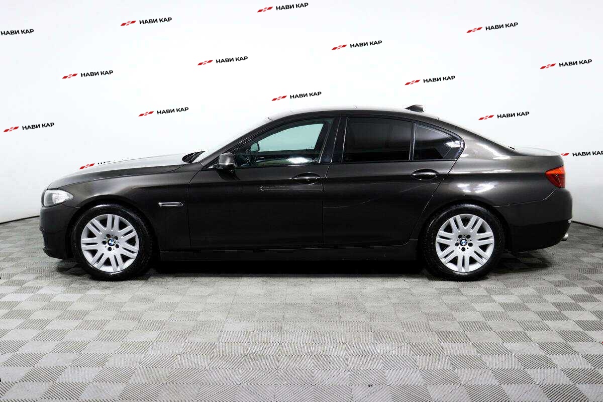 BMW 5 серии с пробегом — 2015 год. Фото: #6