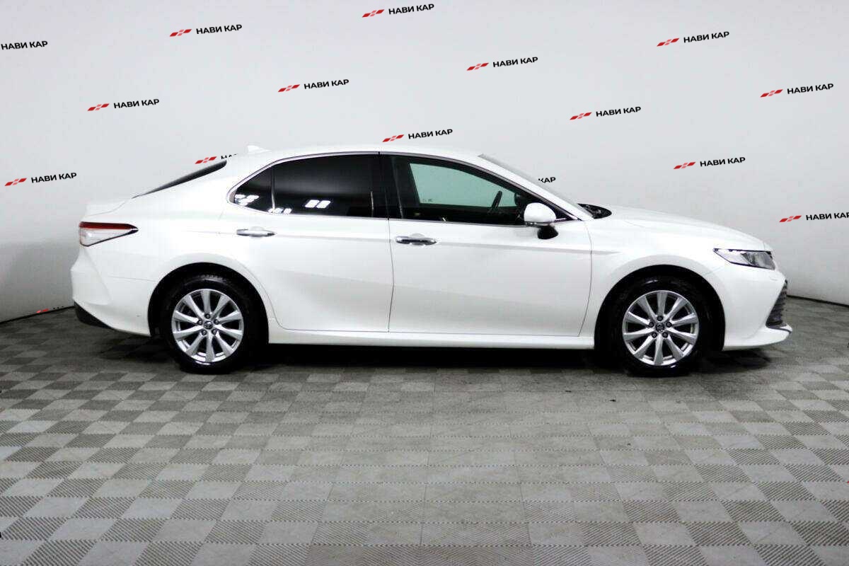 Toyota Camry с пробегом — 2019 год. Фото: #3