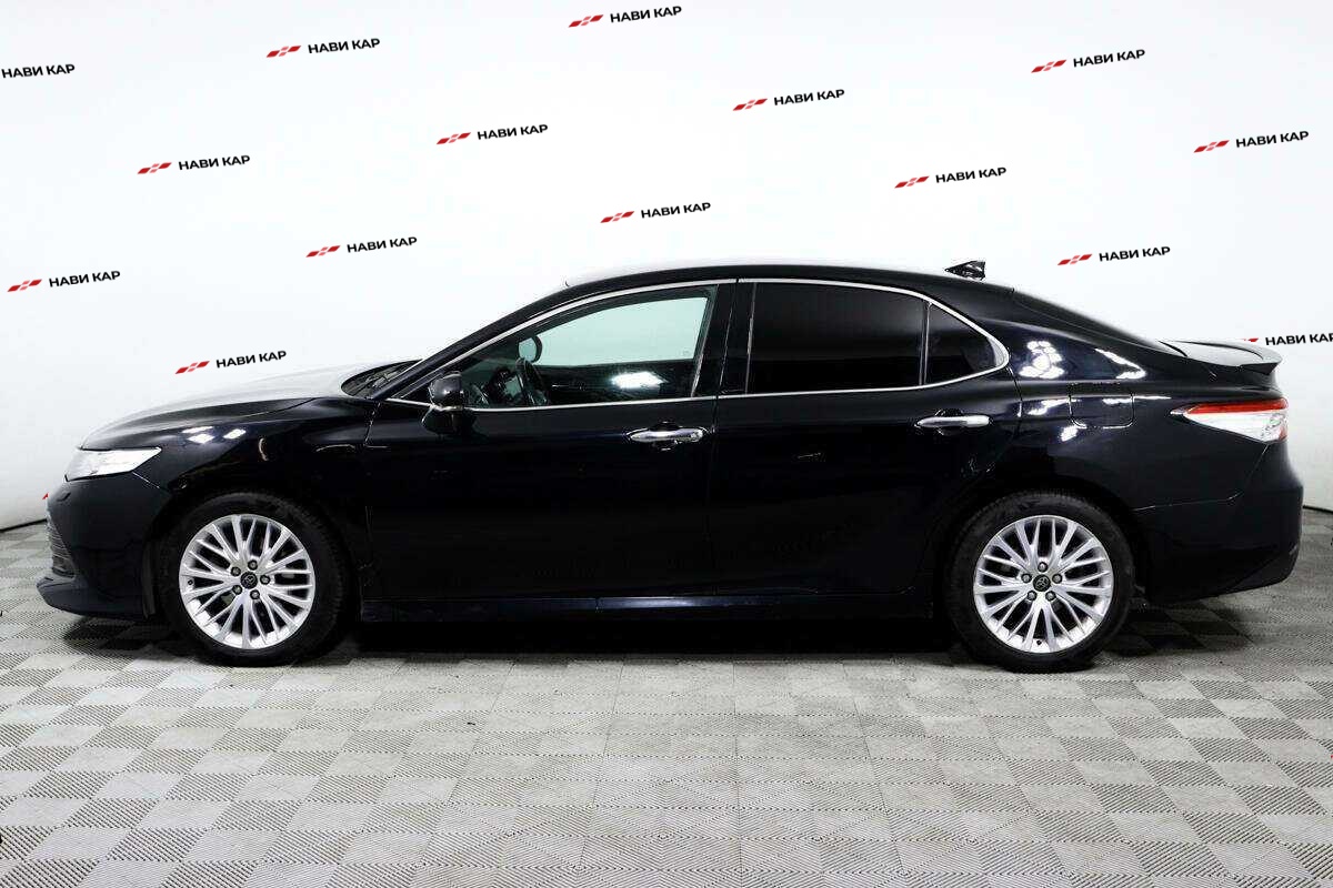 Toyota Camry с пробегом — 2018 год. Фото: #7