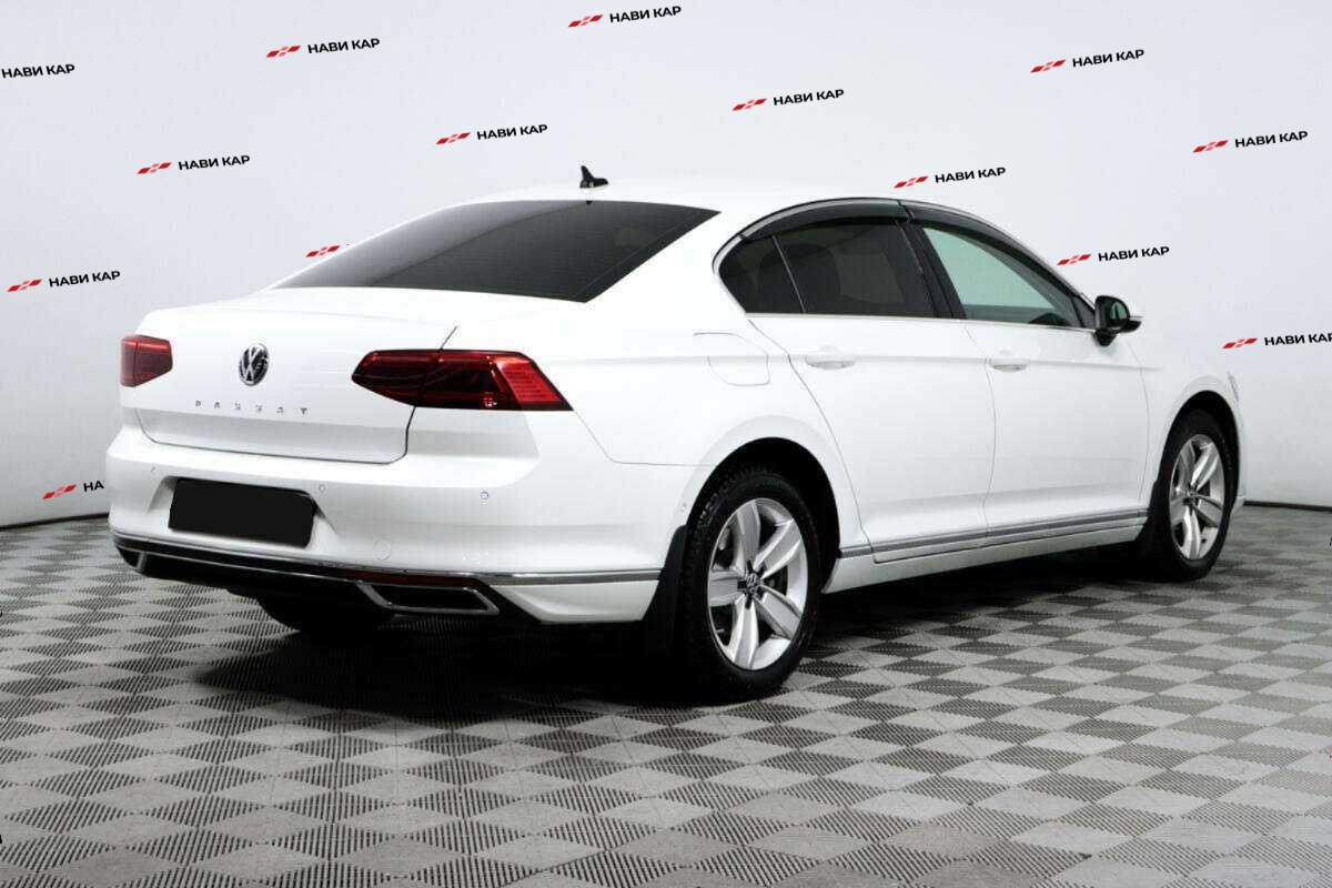 Volkswagen Passat с пробегом — 2020 год. Фото: #4