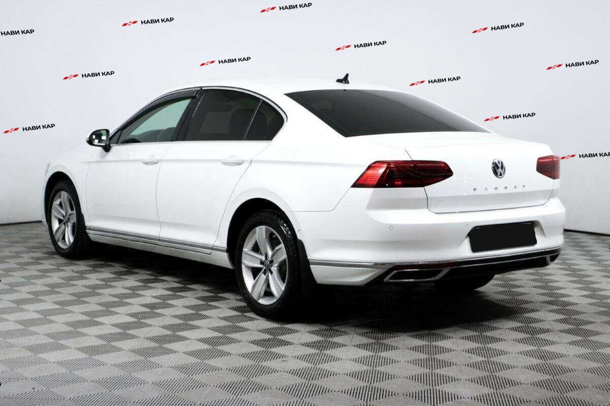 Volkswagen Passat с пробегом — 2020 год. Фото: #6