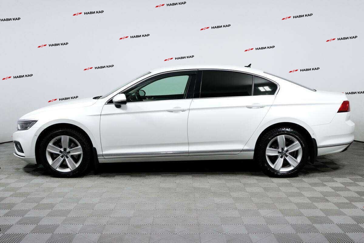 Volkswagen Passat с пробегом — 2020 год. Фото: #7