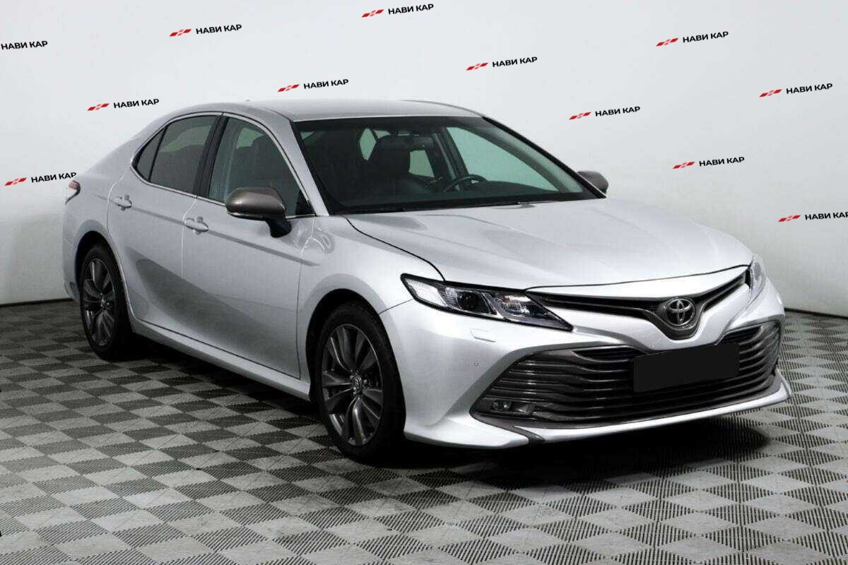Toyota Camry с пробегом — 2018 год. Фото: #2