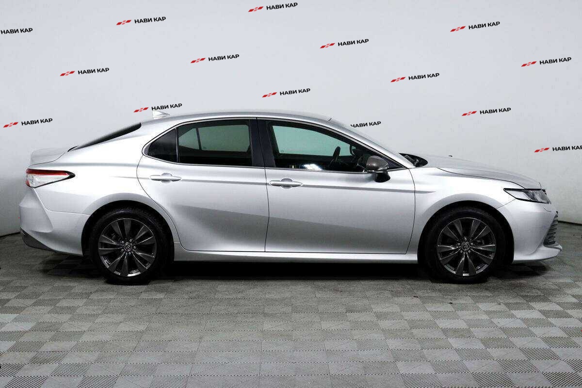 Toyota Camry с пробегом — 2018 год. Фото: #3