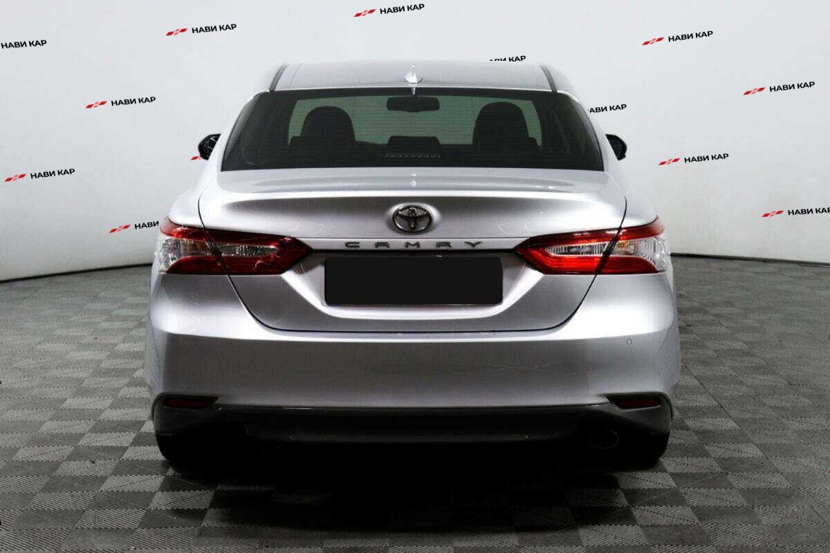 Toyota Camry с пробегом — 2018 год. Фото: #5