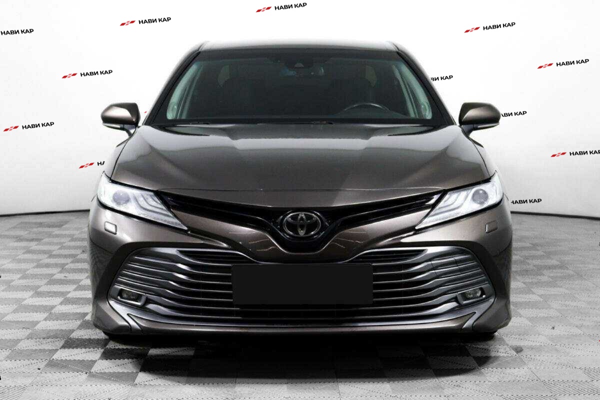 Toyota Camry с пробегом — 2019 год. Фото: #1