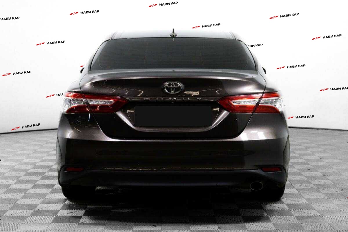 Toyota Camry с пробегом — 2019 год. Фото: #5