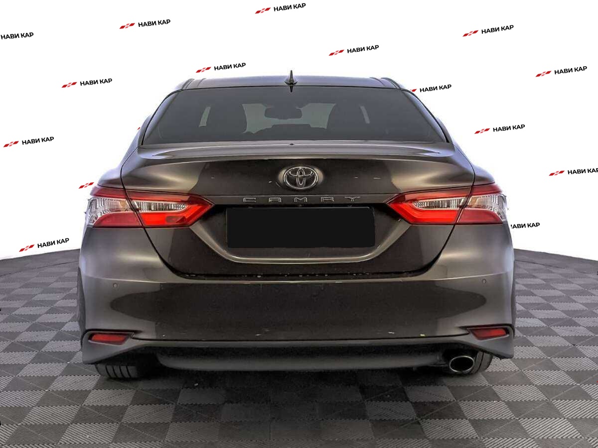 Toyota Camry с пробегом — 2018 год. Фото: #5