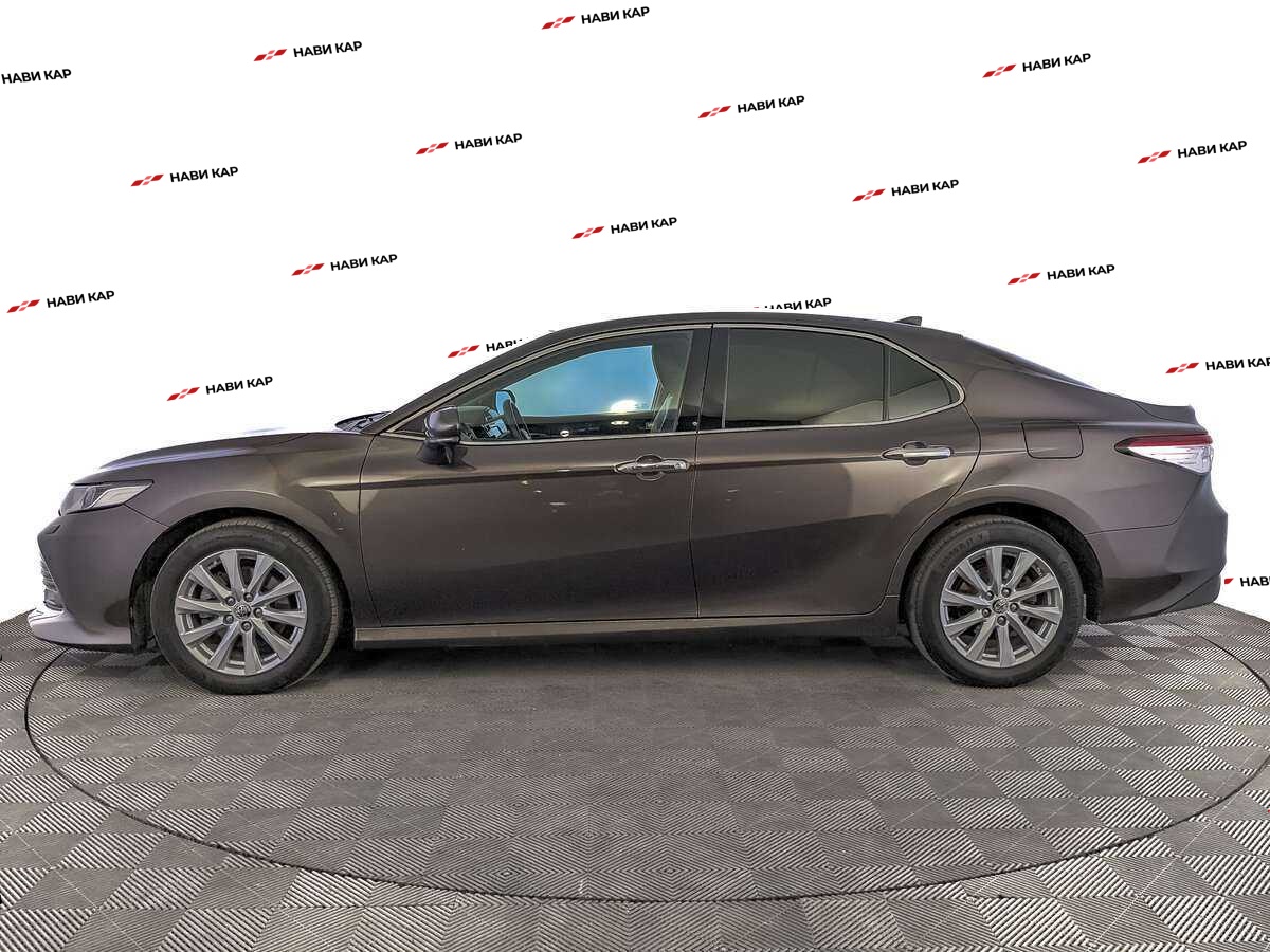 Toyota Camry с пробегом — 2018 год. Фото: #7