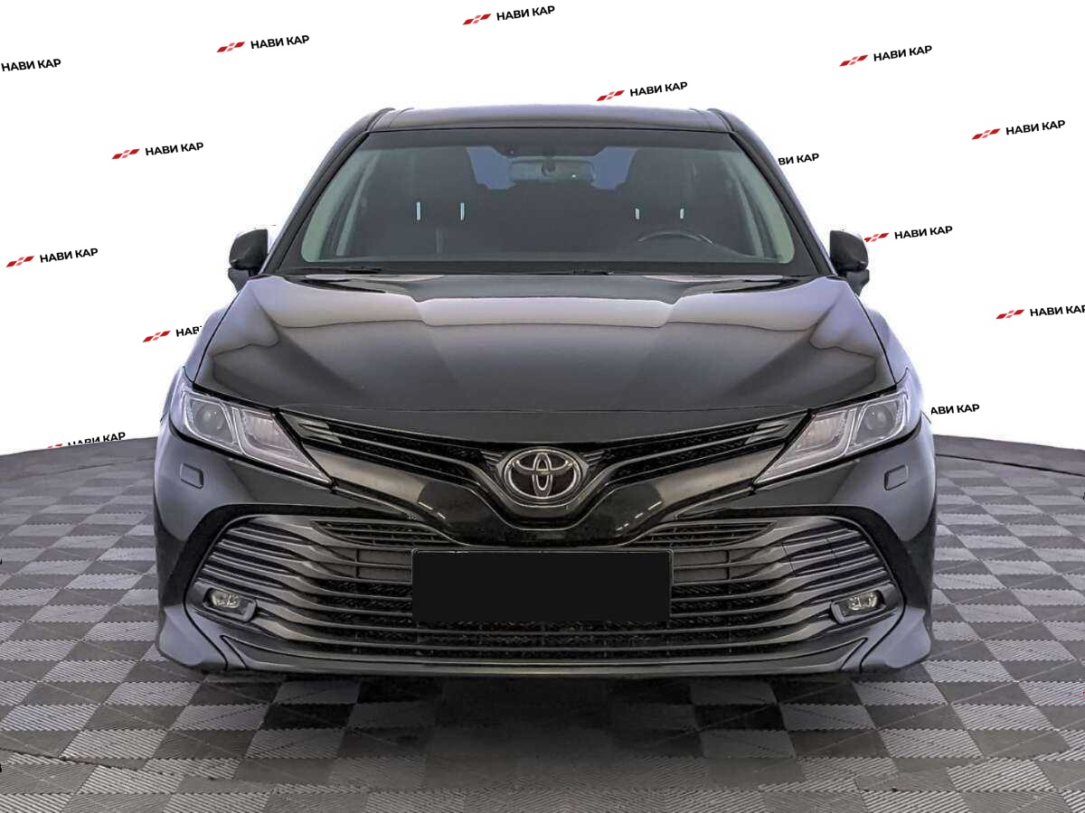 Toyota Camry с пробегом — 2019 год. Фото: #1
