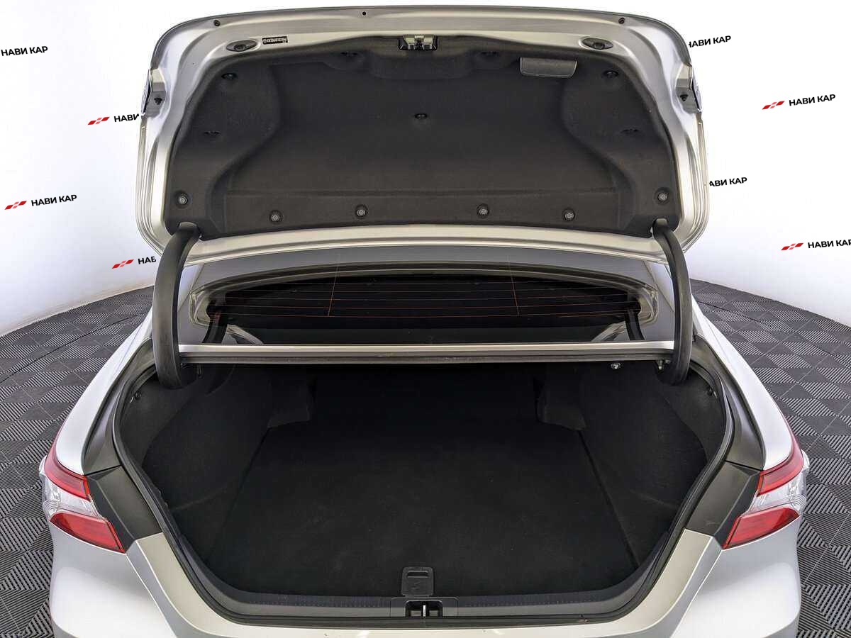 Toyota Camry с пробегом — 2020 год. Фото: #9