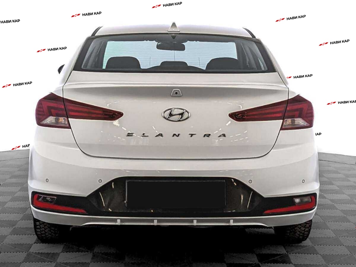 Hyundai Elantra с пробегом — 2020 год. Фото: #5