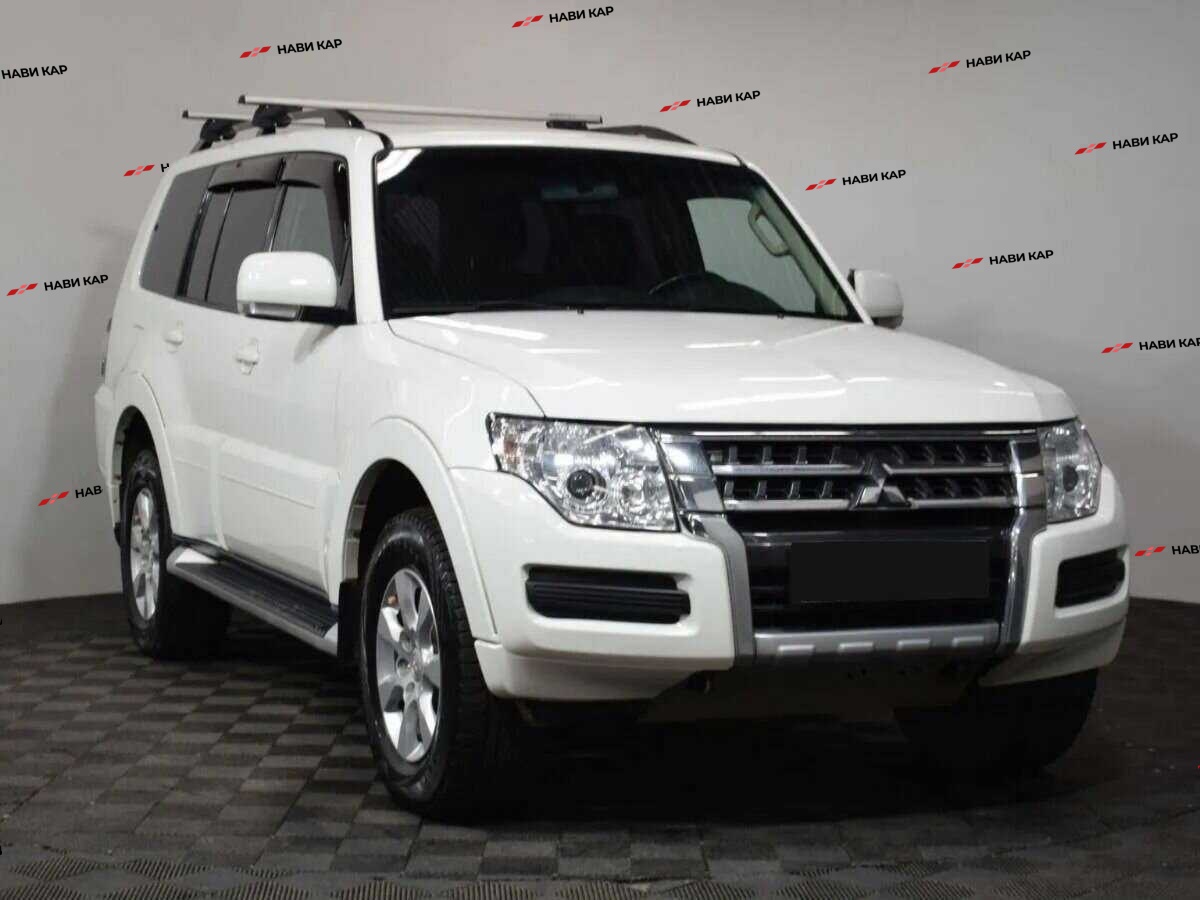 Mitsubishi Pajero с пробегом — 2015 год. Фото: #2