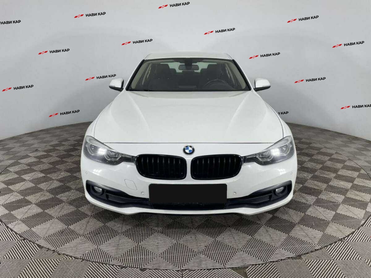 BMW 3 серии с пробегом — 2018 год. Фото: #1