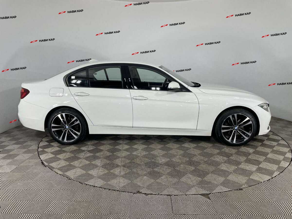 BMW 3 серии с пробегом — 2018 год. Фото: #3