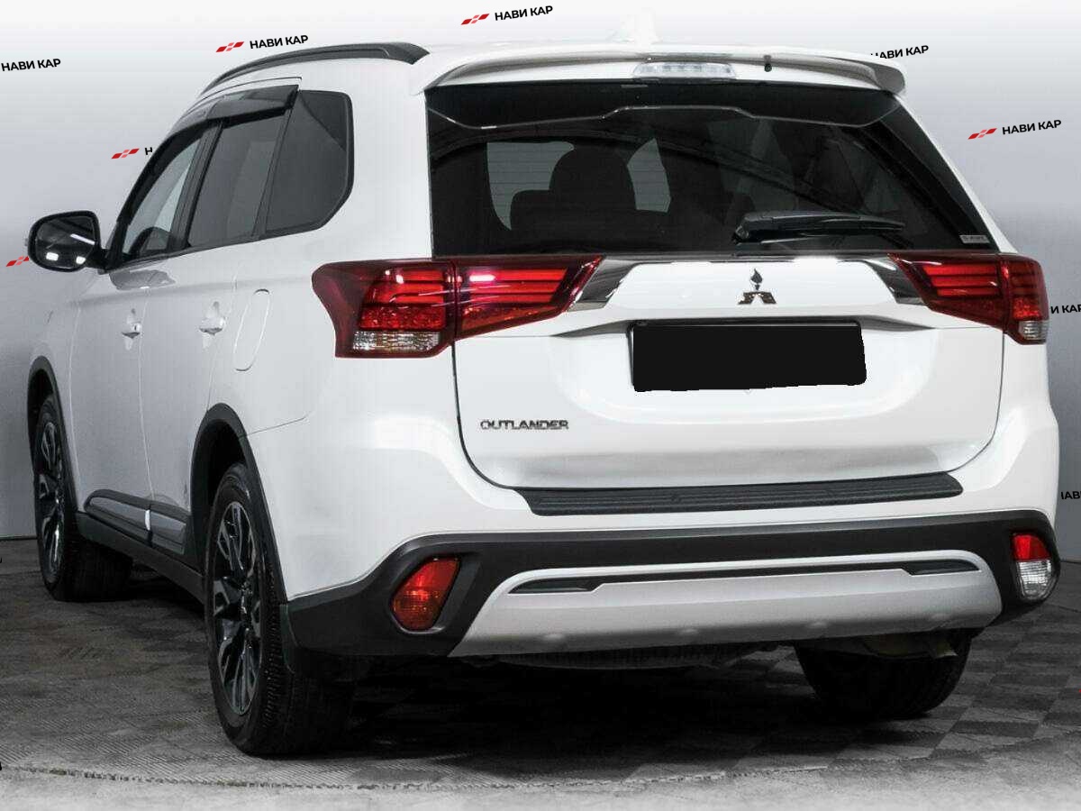 Mitsubishi Outlander с пробегом — 2021 год. Фото: #6